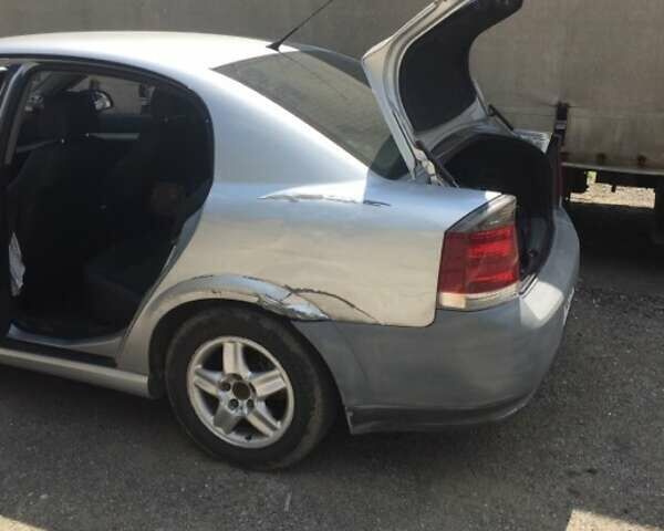 Сірий Опель Вектра, об'ємом двигуна 2.2 л та пробігом 208 тис. км за 4800 $, фото 1 на Automoto.ua