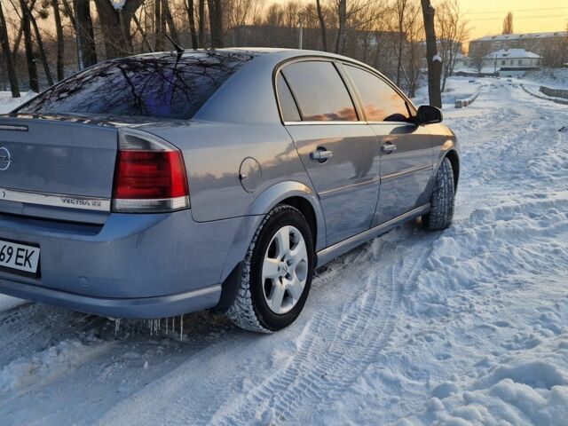 Серый Опель Вектра, объемом двигателя 2.2 л и пробегом 286 тыс. км за 4800 $, фото 1 на Automoto.ua