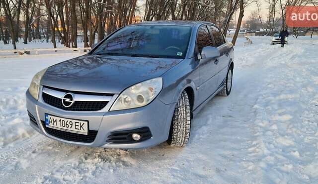 Серый Опель Вектра, объемом двигателя 2.2 л и пробегом 286 тыс. км за 4800 $, фото 1 на Automoto.ua