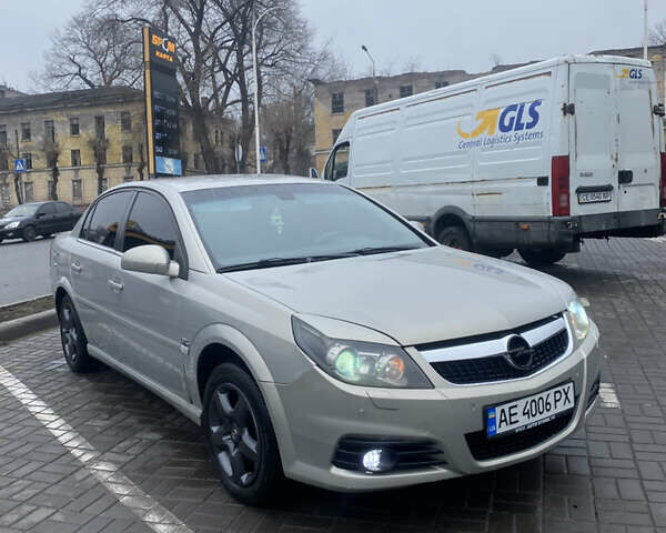 Сірий Опель Вектра, об'ємом двигуна 2.2 л та пробігом 160 тис. км за 5500 $, фото 1 на Automoto.ua