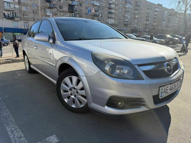 Сірий Опель Вектра, об'ємом двигуна 2.2 л та пробігом 222 тис. км за 5500 $, фото 1 на Automoto.ua