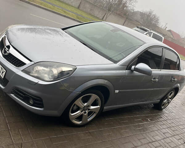 Серый Опель Вектра, объемом двигателя 2.2 л и пробегом 360 тыс. км за 6000 $, фото 1 на Automoto.ua