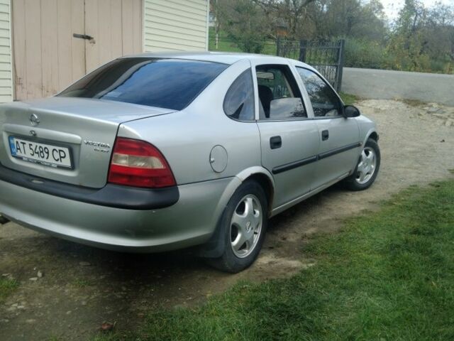 Серый Опель Вектра, объемом двигателя 1.6 л и пробегом 20 тыс. км за 2099 $, фото 1 на Automoto.ua