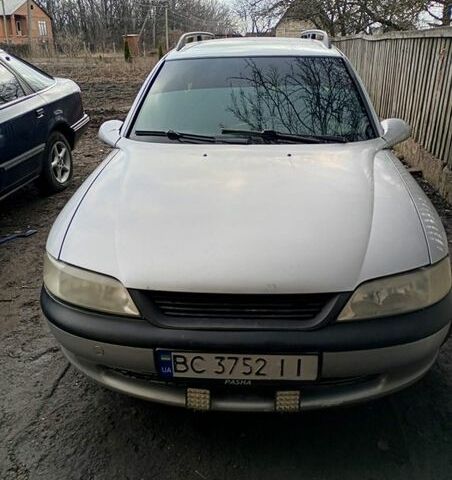 Сірий Опель Вектра, об'ємом двигуна 2 л та пробігом 300 тис. км за 2000 $, фото 1 на Automoto.ua