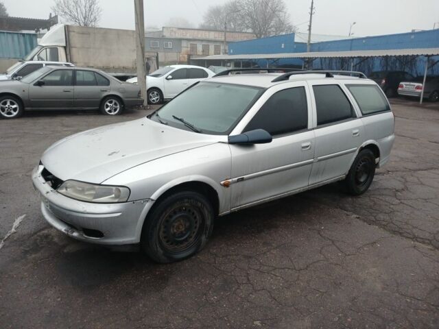 Сірий Опель Вектра, об'ємом двигуна 2 л та пробігом 1000 тис. км за 931 $, фото 1 на Automoto.ua