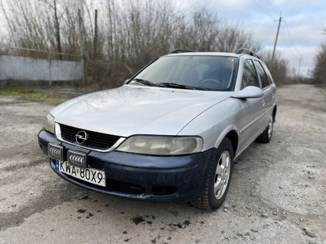 Серый Опель Вектра, объемом двигателя 2 л и пробегом 300 тыс. км за 650 $, фото 1 на Automoto.ua