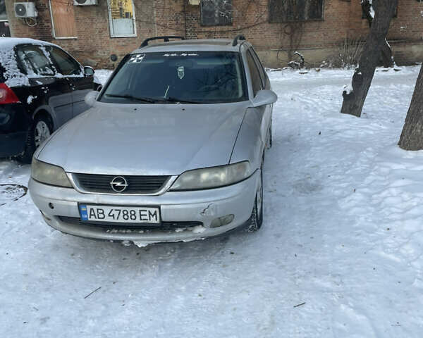 Серый Опель Вектра, объемом двигателя 1.6 л и пробегом 560 тыс. км за 2199 $, фото 1 на Automoto.ua