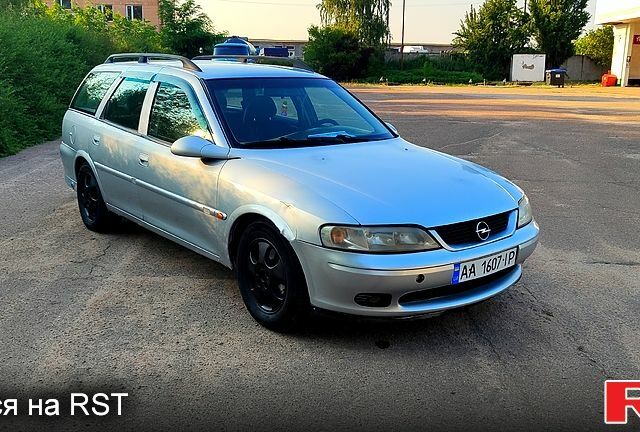 Серый Опель Вектра, объемом двигателя 2 л и пробегом 280 тыс. км за 1500 $, фото 1 на Automoto.ua