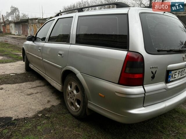 Сірий Опель Вектра, об'ємом двигуна 2 л та пробігом 330 тис. км за 2499 $, фото 1 на Automoto.ua