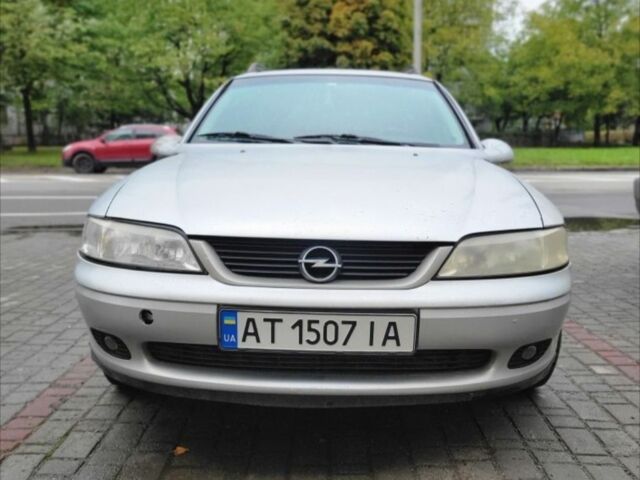Сірий Опель Вектра, об'ємом двигуна 1.8 л та пробігом 370 тис. км за 1500 $, фото 1 на Automoto.ua