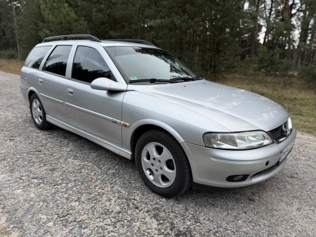 Серый Опель Вектра, объемом двигателя 1.8 л и пробегом 245 тыс. км за 2750 $, фото 1 на Automoto.ua