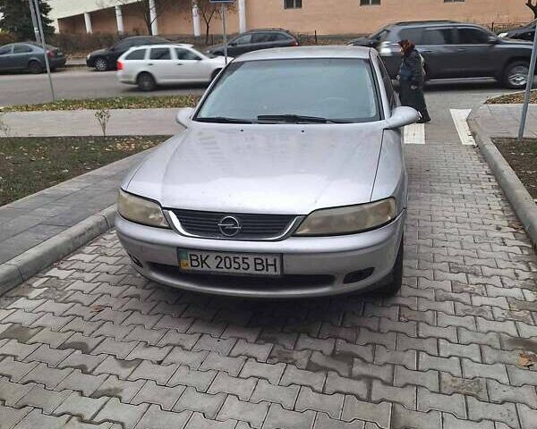 Серый Опель Вектра, объемом двигателя 1.6 л и пробегом 520 тыс. км за 2200 $, фото 1 на Automoto.ua