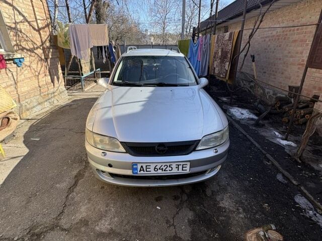 Серый Опель Вектра, объемом двигателя 1.8 л и пробегом 350 тыс. км за 2500 $, фото 1 на Automoto.ua