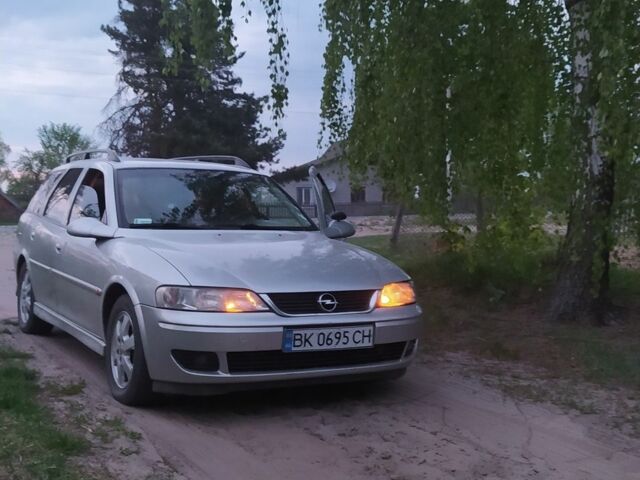 Серый Опель Вектра, объемом двигателя 2 л и пробегом 360 тыс. км за 4000 $, фото 1 на Automoto.ua