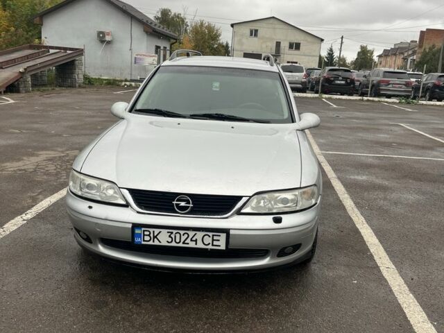 Серый Опель Вектра, объемом двигателя 2 л и пробегом 299 тыс. км за 2200 $, фото 1 на Automoto.ua