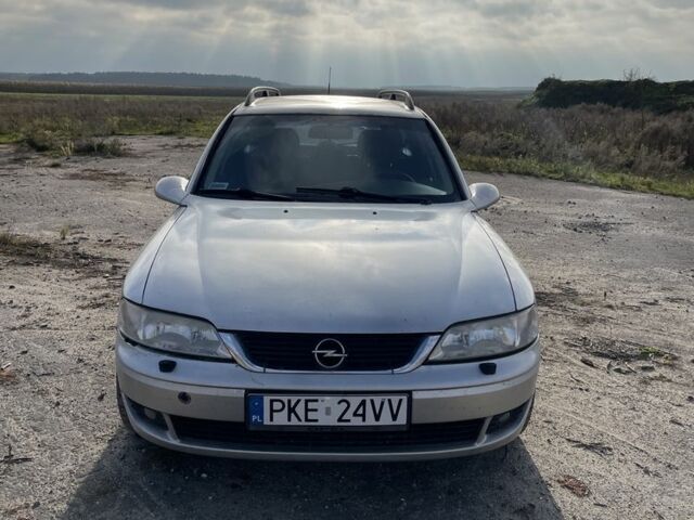 Опель Вектра 2001 в Дубно на Automoto.ua Серый Опель Вектра, объемом двигателя 2.2 л и пробегом 300 тыс. км за 1450 $, фото 1 на Automoto.ua