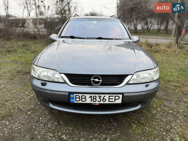 Сірий Опель Вектра, об'ємом двигуна 1.8 л та пробігом 216 тис. км за 3300 $, фото 1 на Automoto.ua