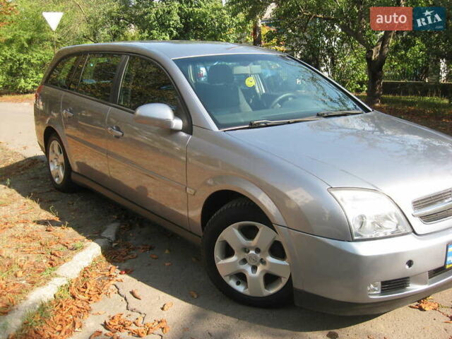 Серый Опель Вектра, объемом двигателя 2.17 л и пробегом 237 тыс. км за 4650 $, фото 1 на Automoto.ua