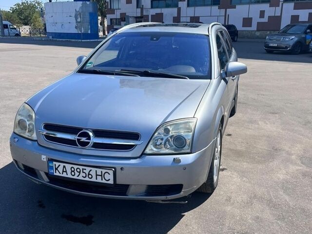 Сірий Опель Вектра, об'ємом двигуна 2.2 л та пробігом 300 тис. км за 4000 $, фото 1 на Automoto.ua