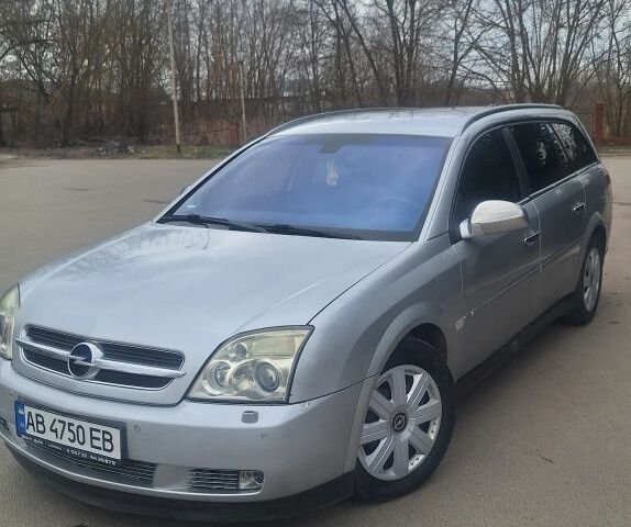 Серый Опель Вектра, объемом двигателя 2 л и пробегом 320 тыс. км за 5000 $, фото 1 на Automoto.ua