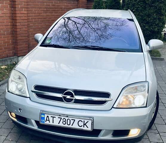 Серый Опель Вектра, объемом двигателя 1.9 л и пробегом 500 тыс. км за 3000 $, фото 1 на Automoto.ua