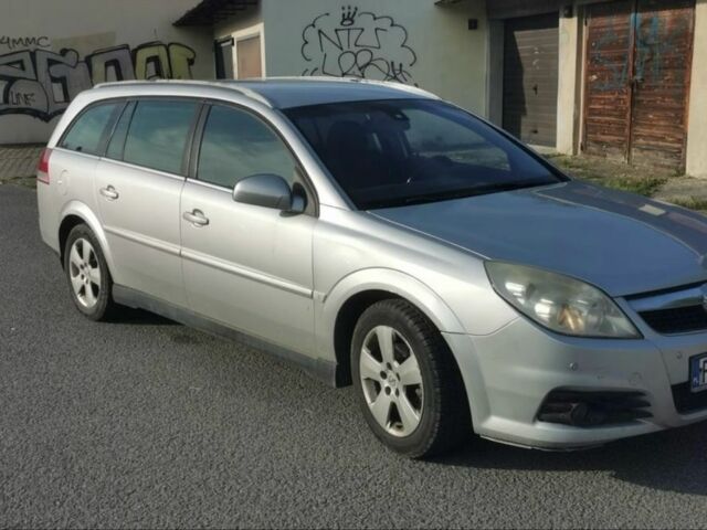 Серый Опель Вектра, объемом двигателя 2.2 л и пробегом 340 тыс. км за 1700 $, фото 1 на Automoto.ua