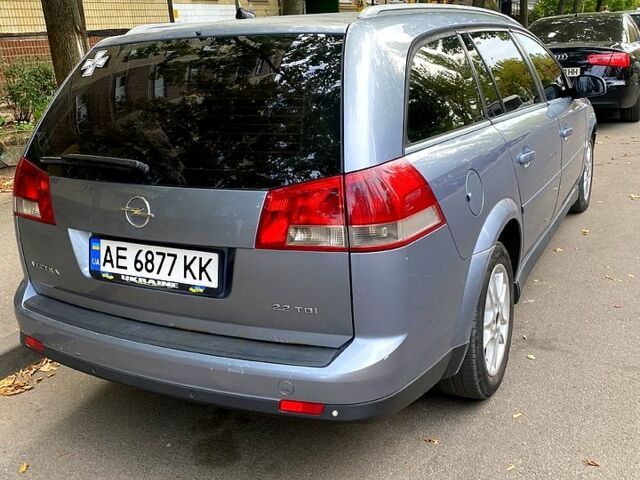 Серый Опель Вектра, объемом двигателя 2.2 л и пробегом 0 тыс. км за 3200 $, фото 1 на Automoto.ua