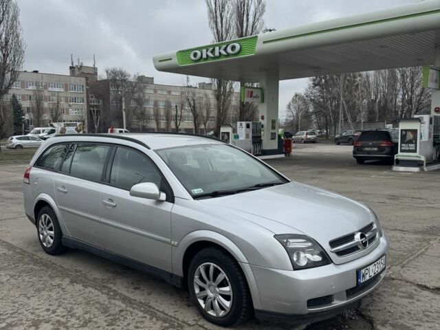 Сірий Опель Вектра, об'ємом двигуна 2.2 л та пробігом 275 тис. км за 2450 $, фото 1 на Automoto.ua