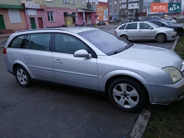 Сірий Опель Вектра, об'ємом двигуна 2.2 л та пробігом 300 тис. км за 4200 $, фото 1 на Automoto.ua