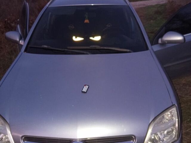 Серый Опель Вектра, объемом двигателя 1.9 л и пробегом 272 тыс. км за 5400 $, фото 1 на Automoto.ua