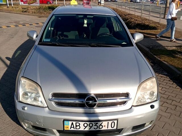 Сірий Опель Вектра, об'ємом двигуна 3.2 л та пробігом 200 тис. км за 3300 $, фото 1 на Automoto.ua