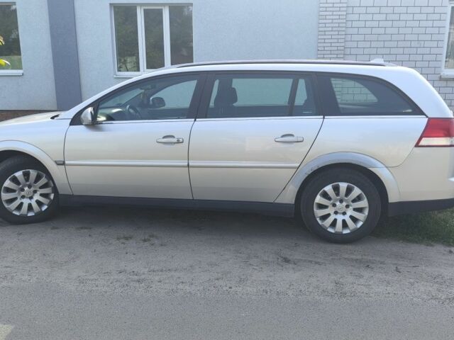 Сірий Опель Вектра, об'ємом двигуна 2.2 л та пробігом 260 тис. км за 2999 $, фото 1 на Automoto.ua