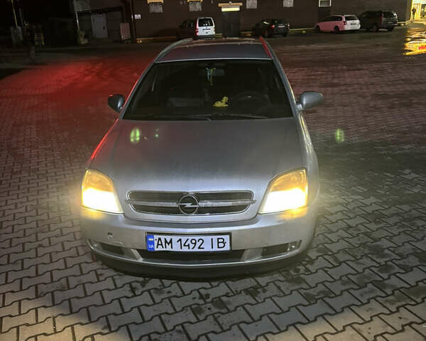 Серый Опель Вектра, объемом двигателя 1.9 л и пробегом 290 тыс. км за 3900 $, фото 1 на Automoto.ua