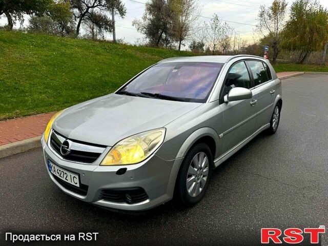 Серый Опель Вектра, объемом двигателя 2.2 л и пробегом 270 тыс. км за 4300 $, фото 1 на Automoto.ua