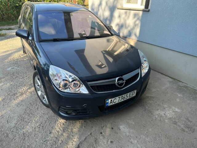 Серый Опель Вектра, объемом двигателя 1.9 л и пробегом 333 тыс. км за 5000 $, фото 1 на Automoto.ua