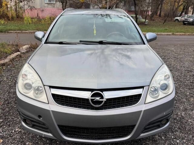 Серый Опель Вектра, объемом двигателя 1.9 л и пробегом 213 тыс. км за 2750 $, фото 1 на Automoto.ua