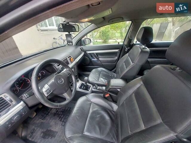 Опель Вектра 2007 в Ровно на Automoto.ua Серый Опель Вектра, объемом двигателя 1.91 л и пробегом 274 тыс. км за 6000 $, фото 1 на Automoto.ua
