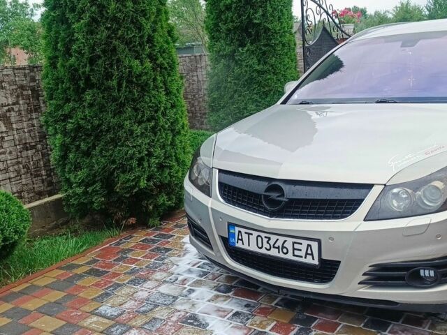 Серый Опель Вектра, объемом двигателя 1.91 л и пробегом 370 тыс. км за 5500 $, фото 1 на Automoto.ua