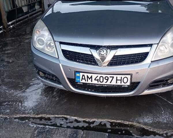 Серый Опель Вектра, объемом двигателя 2 л и пробегом 439 тыс. км за 2999 $, фото 1 на Automoto.ua