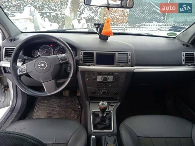 Сірий Опель Вектра, об'ємом двигуна 1.9 л та пробігом 334 тис. км за 5700 $, фото 1 на Automoto.ua
