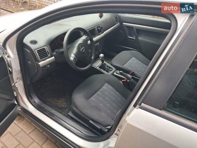 Серый Опель Вектра, объемом двигателя 1.9 л и пробегом 410 тыс. км за 4800 $, фото 1 на Automoto.ua