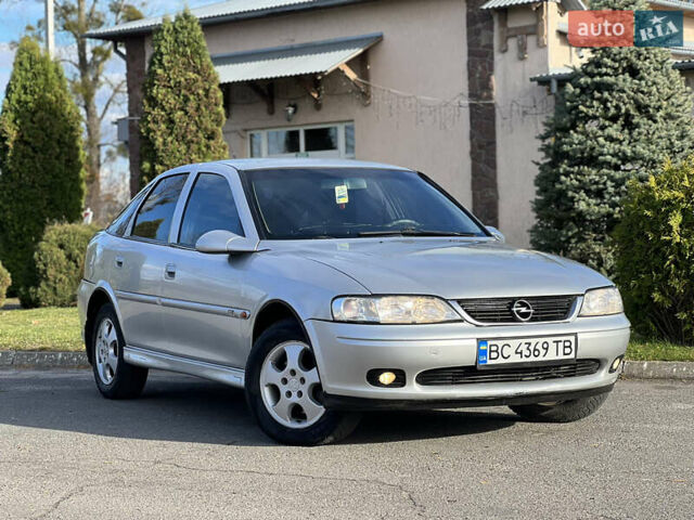 Опель Вектра 2000 в Жовкве на Automoto.ua Серый Опель Вектра, объемом двигателя 2 л и пробегом 240 тыс. км за 1999 $, фото 1 на Automoto.ua