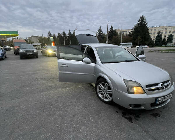 Опель Вектра 2002 в Кременчуге на Automoto.ua Серый Опель Вектра, объемом двигателя 2.2 л и пробегом 329 тыс. км за 4300 $, фото 1 на Automoto.ua