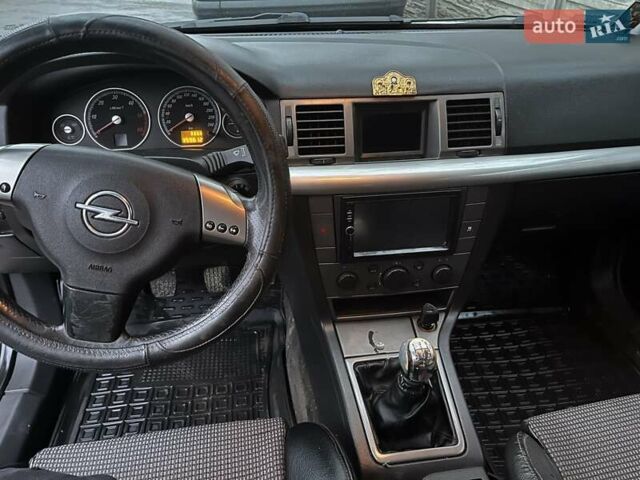 Серый Опель Вектра, объемом двигателя 2.17 л и пробегом 360 тыс. км за 3678 $, фото 1 на Automoto.ua