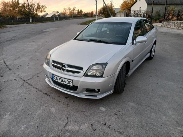 Серый Опель Вектра, объемом двигателя 2.2 л и пробегом 278 тыс. км за 4800 $, фото 1 на Automoto.ua