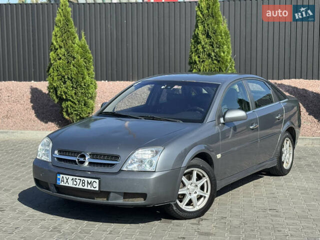 Сірий Опель Вектра, об'ємом двигуна 1.9 л та пробігом 244 тис. км за 4800 $, фото 1 на Automoto.ua