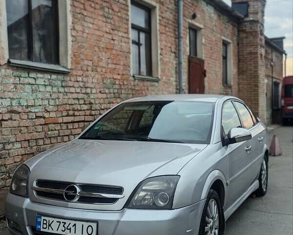 Опель Вектра 2004 у Рівному на Automoto.ua Сірий Опель Вектра, об'ємом двигуна 2.2 л та пробігом 244 тис. км за 2800 $, фото 1 на Automoto.ua