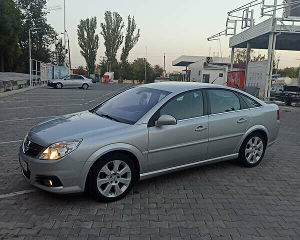 Серый Опель Вектра, объемом двигателя 1.8 л и пробегом 210 тыс. км за 5200 $, фото 1 на Automoto.ua