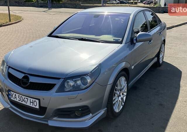 Серый Опель Вектра, объемом двигателя 2.8 л и пробегом 324 тыс. км за 6000 $, фото 1 на Automoto.ua