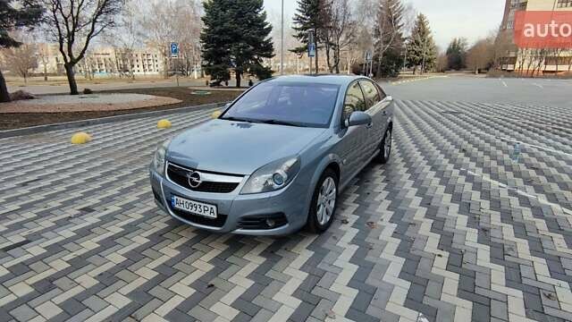 Сірий Опель Вектра, об'ємом двигуна 2.2 л та пробігом 204 тис. км за 6900 $, фото 1 на Automoto.ua